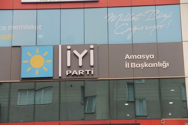 İYİ Parti'de istifa furyası devam ediyor! Amasya'dan 300 kişilik istifa!-2