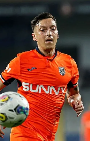 Mesut Özil geri döndü! 154 gün sonra