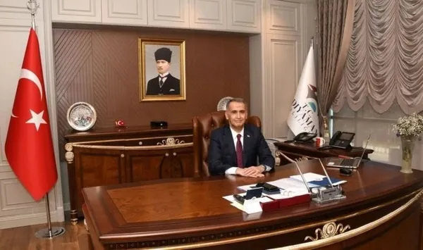 son-dakika-adiyaman-valisi-mahmut-cuhadar-istifa-etti-1678454401663.jpeg Son dakika: Adıyaman Valisi Mahmut Çuhadar istifa etti-2