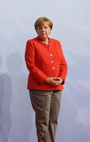 Merkel'den Türkiye açıklaması! Büyük bir yük aldığını biliyoruz