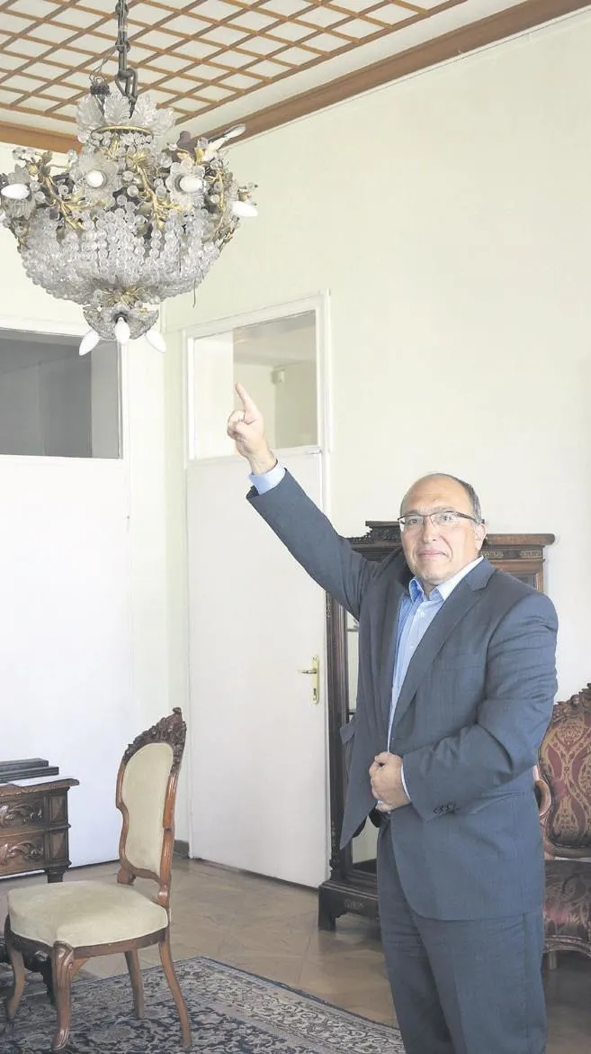 Makam odasını kumrulara bırakacak kadar koca yürekli bürokrat: Haluk Dursun