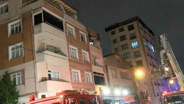SON DAKİKA: Tuzla'da gece yarısı yangın paniği-1