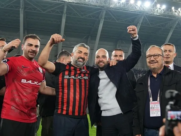 bir-sehrin-ruyasi-corum-fk-super-lige-yuruyor-1779257882437.jpeg Bir şehrin rüyası: Çorum FK Süper Lig’e yürüyor-4
