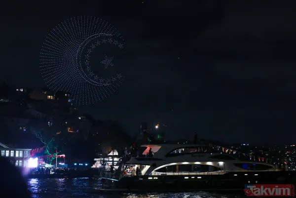 Başkan Erdoğan 'Türkiye Yüzyılı' butonuna bastı! Boğaz'da tarihi 'Cumhuriyet' şöleni: Nefes kesen havai fişek ve drone gösterisi - 10