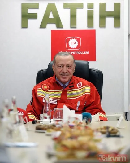 Başkan Erdoğan, Fatih sondaj gemisinde incelemelerde bulundu