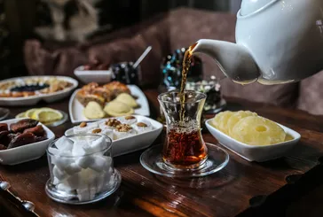 Bayramda kalp ve mideyi koruyan altın ölçü kuralı: Normal beslenmeye geçiş nasıl olmalı?