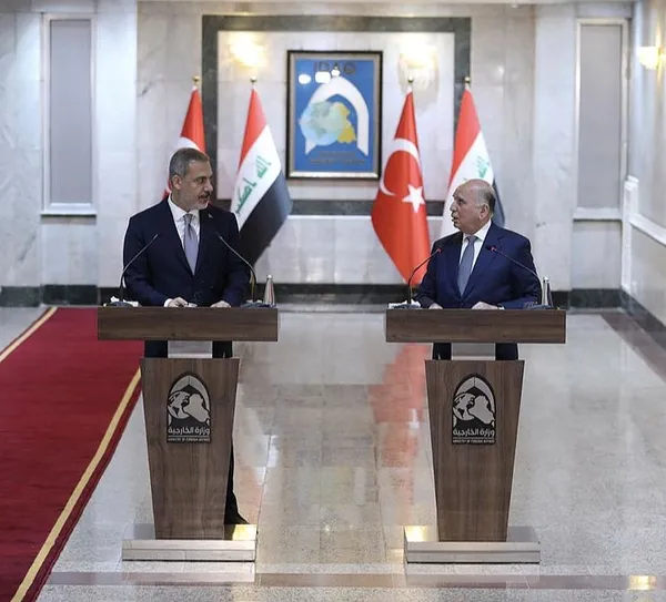 disisleri-bakani-hakan-fidandan-iraka-pkk-cagrisi-resmen-teror-orgutu-olarak-taniyin-1692741191590.jpeg Dışişleri Bakanı Hakan Fidan'dan Irak'a PKK çağrısı: Resmen terör örgütü olarak tanıyın-9