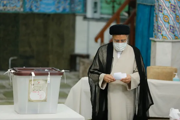 son-dakika-ibrahim-reisi-kimdir-iranda-resmi-olmayan-sonuclara-gore-ibrahim-reisi-8-cumhurbaskani-secildi-1624084619820.jpg SON DAKİKA: İbrahim Reisi kimdir? İran'da resmi olmayan sonuçlara göre İbrahim Reisi 8. Cumhurbaşkanı seçildi-6