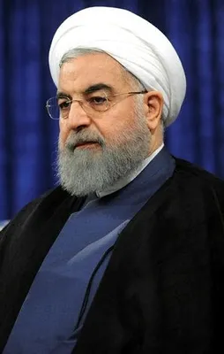 İran'da ikinci Ruhani dönemi resmen başladı