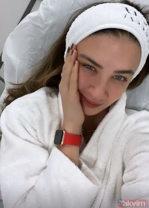 Ceren Benderlioğlu’ndan bornozlu poz! Emir Benderlioğlu’nun biricik eşine bakın duru güzelliğiyle hayran bıraktı! EDHO’nun Ömür’üydü... - 16