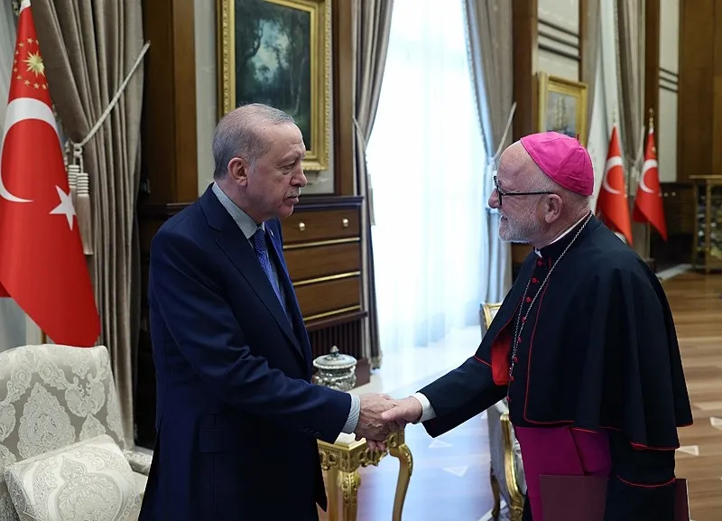 baskan-erdogan-turkiye-katolik-episkoposlar-heyetini-kabul-etti-1782911145277.jpeg Başkan Erdoğan Türkiye Katolik Episkoposlar heyetini kabul etti-1