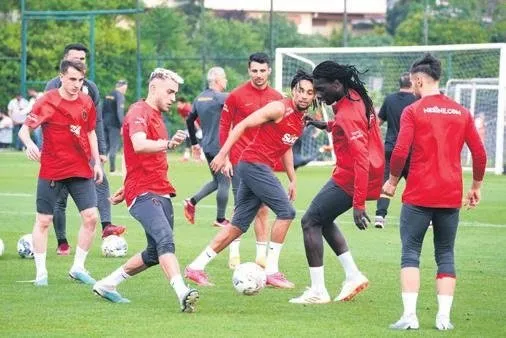 giresunspor-tek-golle-umudunu-korudu-1685831305534.jpeg