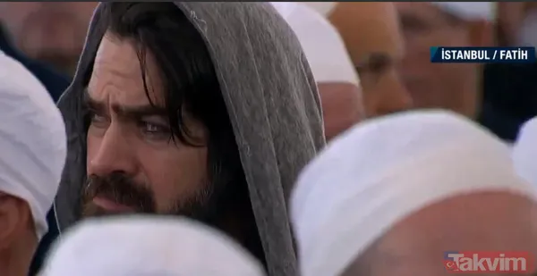 Ahmet Özhan Ve Uğur Işılak Gibi Sanat Dünyasından İsimler De Dikkatlerden Kaçmadı.