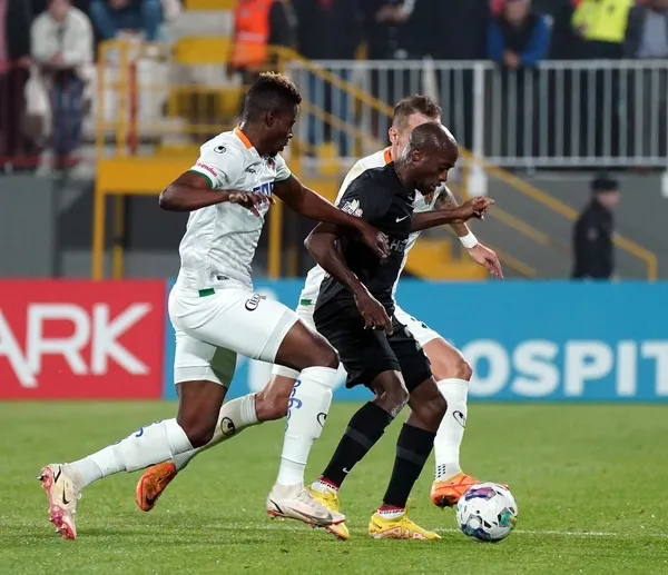 alanyasporu-evinde-yenen-umraniyespor-sezonun-ilk-galibiyetini-aldi-1667594563001.jpeg Alanyaspor'u evinde yenen Ümraniyespor sezonun ilk galibiyetini aldı-9