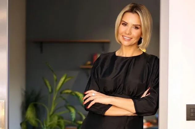 Turkuvaz Dergi Grubu'nun yeni dergisi 'Diana Dikiş' çıktı! Tüm pozitif enerjisi ve şıklığıyla Esra Erol ilk sayı kapağında...