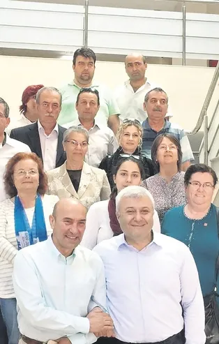 İzmir'de Tunç Soyer ile Tuncay Özkan karşı karşıya geldi