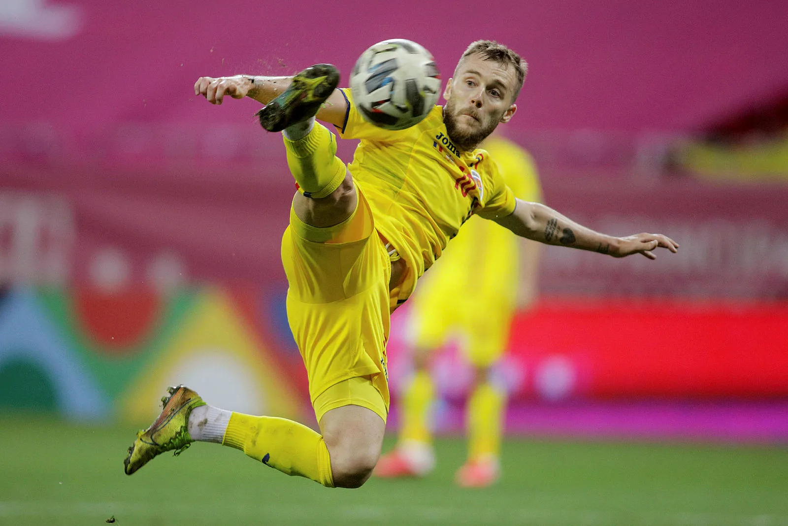 Beşiktaş'ta 1 ayrılık 1 imza! - 2