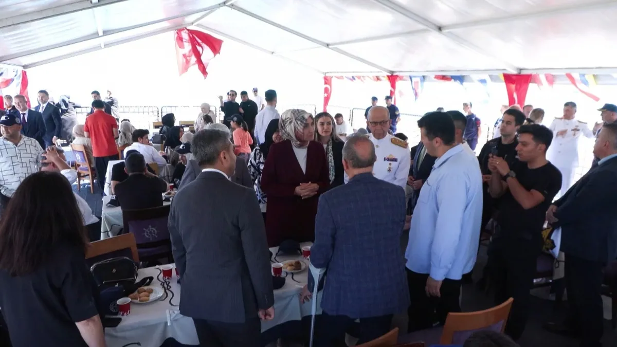 15-temmuzun-10uncu-yilinda-sehit-aileleri-ve-gaziler-bogaz-turunda-bulustu-1784214395927.jpeg 15 Temmuz'un 10'uncu yılında şehit aileleri ve gaziler Boğaz turunda buluştu! O geceyi anlattılar-4