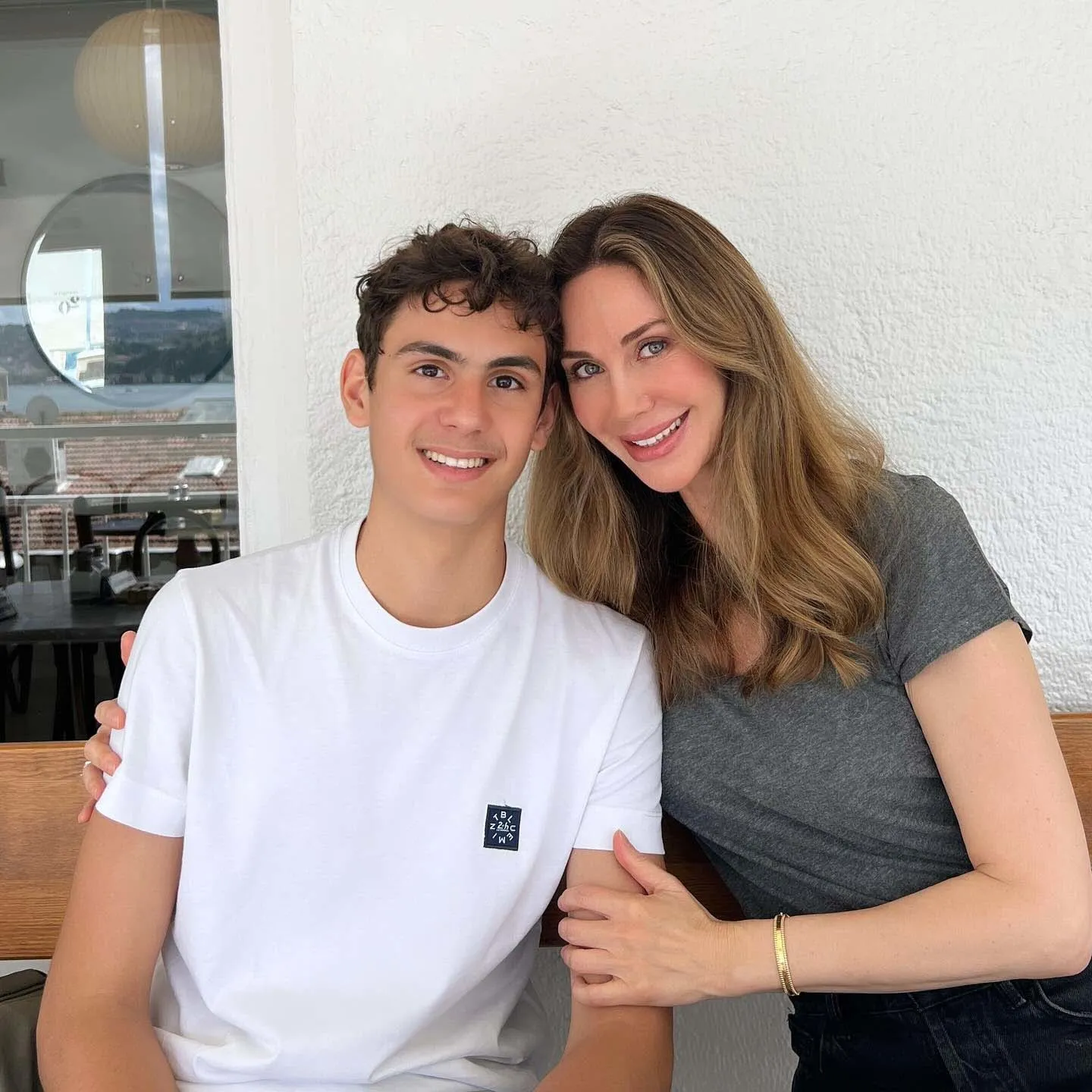 Cenk Torun oğlu mezuniyet pozuyla ortalığı kasıp kavurdu! Mankenlere taş çıkarttı! “Resmen babasının gençliği” - 10