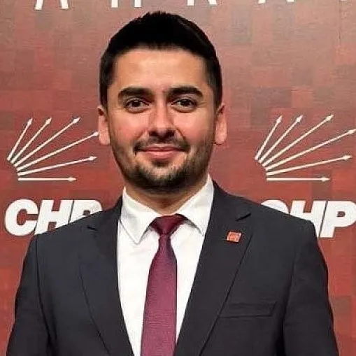 chpde-antalya-ve-kayseri-il-baskanlari-gorevden-alindi-1782217714573.jpeg CHP’de Antalya ve Kayseri’de değişim: Nail Kamacı ve Ufuk Ozan Gözbaşı görevden alındı-4