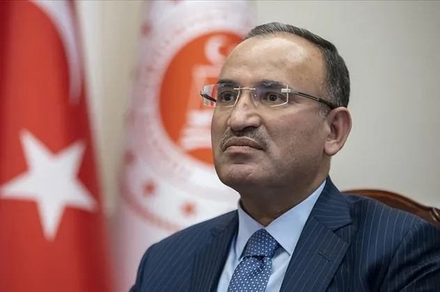 Bakan Bozdağ'dan başörtüsü düzenlemesiyle ilgili flaş açıklama: Başkan Erdoğan'a sunuldu!