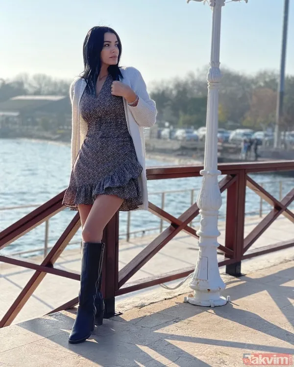 Aleyna Tilki’nin annesi Kaliforniya sokaklarında şov yaptı! Havva Öztel önce süper minisiyle salına salına yürüdü sonra kumsalda... - 4