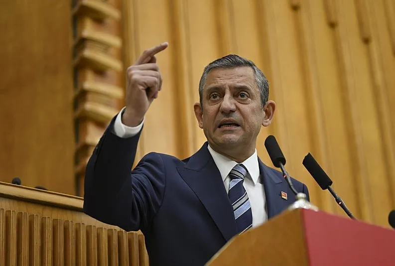 Özgür Özel soruyu beğenmedi