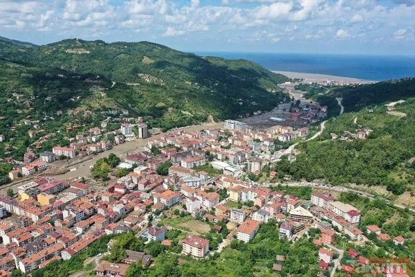 SON DAKİKA: Selin vurduğu Kastamonu Bozkurt ve Abana Sahili havadan görüntülendi - 4