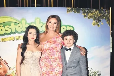 Görkemli galada yıldızlar geçidi