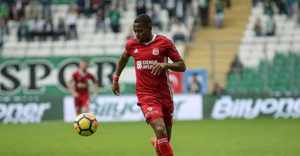 Robinho resmen Başakşehir'de