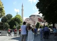 Ayasofya Camisine yoğun ilgi! Yerli ve yabancı turist yağdı
