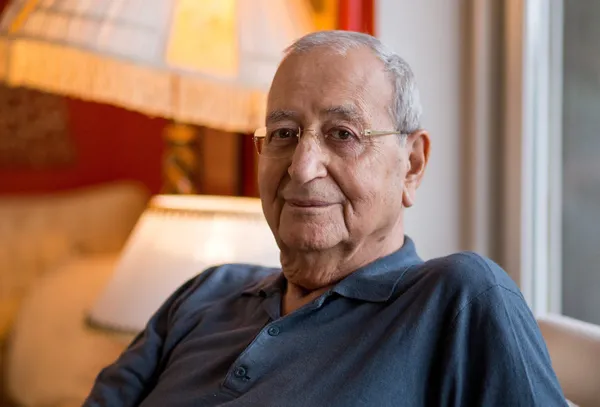 turk-medyasinin-duayen-ismi-mehmet-barlas-milletin-tarafinda-unutulmaz-bir-gazetecilik-1685774032133.jpg Türk medyasının duayen ismi Mehmet Barlas son yolculuğuna uğurlandı! Başkan Erdoğan da cenaze törenine katıldı-12