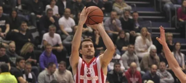 Bogdanovic gidiyor Guduric geliyor
