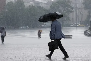 İstanbul'a sağanak yağış geliyor! Meteoroloji haritalarına yansıdı! Saat verildi...