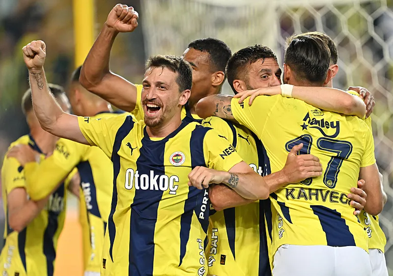 Spor yazarları Fenerbahçe - Lugano maçını değerlendirdi! 2 yıldıza büyük övgü - 9