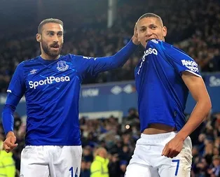 Cenk Tosunlu Everton evinde galip