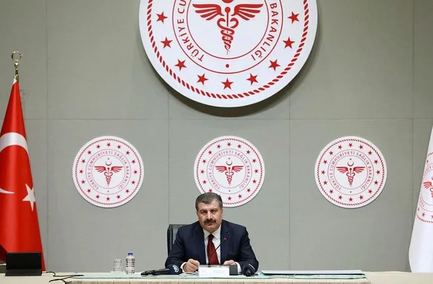 Son dakika: Sağlık Bakanı Fahrettin Koca: Pik dönemindeyiz! Düşüş trendine girdik-7
