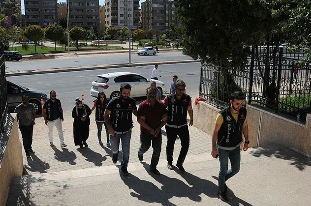 HDP'li ilçe başkanı ve eşi gözaltında!