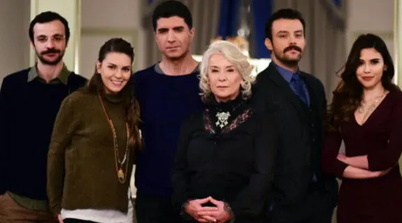 Star TV'de çarşı pazar karıştı 'Pazar' uğurlu günü diye insanları düzeninden etti! Akrep ve Sol Yanım için öldürücü hamle-6