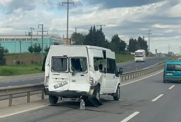 Askeri araçla fabrika servisi çarpıştı