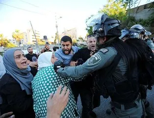İşgalci İsrail polisi Şeyh Cerrah Mahallesi’nde Filistinli kadınları darbetti!