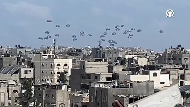 gazzede-yardim-parasutu-faciasi-cok-sayida-kisi-olu-ve-yarali-var-hangi-ulkeye-aitti-1714773672935.jpeg Gazze'de 'yardım paraşütü' faciası: Çok sayıda kişi ölü ve yaralı var | Hangi ülkeye aitti?-2