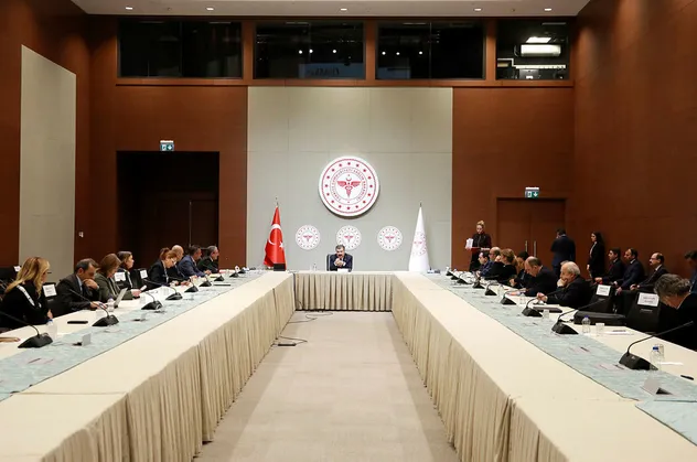 Türkiye'nin gözü bu toplantıda! Bilim Kurulu bir araya geldi