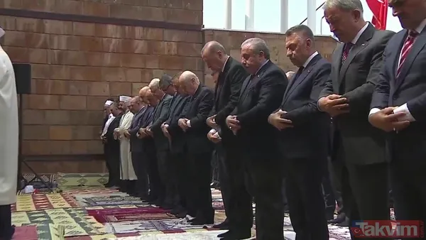 Malazgirt Zaferi'nin 951. yılı! Başkan Erdoğan cuma namazını zafer meydanında kıldı - 2