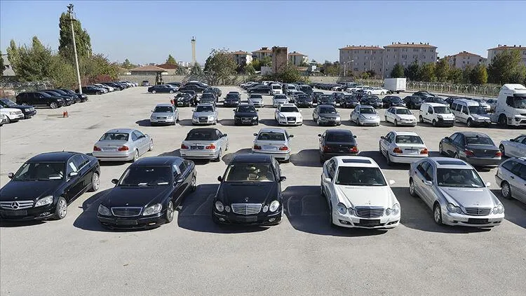 Devlet 319.500 TL'ye, 340.000 TL'ye 2.el araba satışına başladı: FORD, LAND ROVER, PEUGEOT, MERCEDES - BENZ vitrinde-4