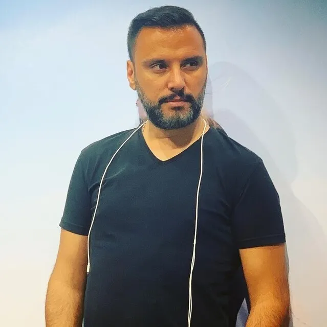alisan-umreye-gitti-kutsal-topraklardan-paylasim-gecikmedi-gelmek-yine-nasip-oldu-1707479960953.jpg Alişan Umre’ye gitti! Kutsal topraklardan paylaşım gecikmedi: "Gelmek yine nasip oldu"-5