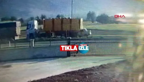 Denizli Çivril'deki feci kaza kamerada! Otomobilin TIR'a böyle çarptı! Bir aile yok oldu