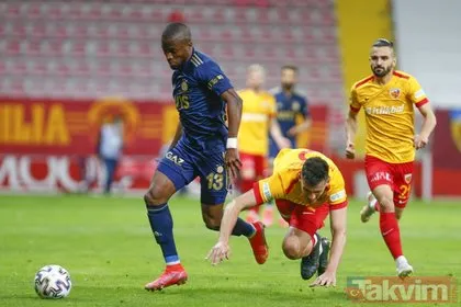 Fenerbahçe taraftarı başarısızlığa patladı: Ali Koç istifa!