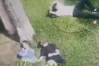 Taksim Gezi Parkı'nda film gibi hırsızlık: Uyuyan adamın yanına sürünerek yaklaşıp telefonunu çaldı!