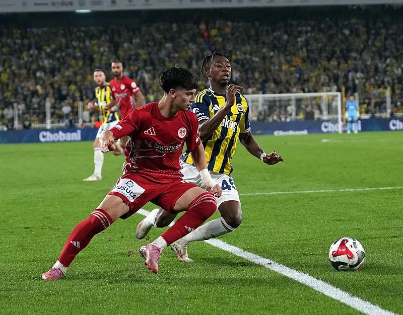 Domenico Tedesco'dan yıkım ekibi! Fenerbahçe'nin Nice maçı 11'i netleşti - 2